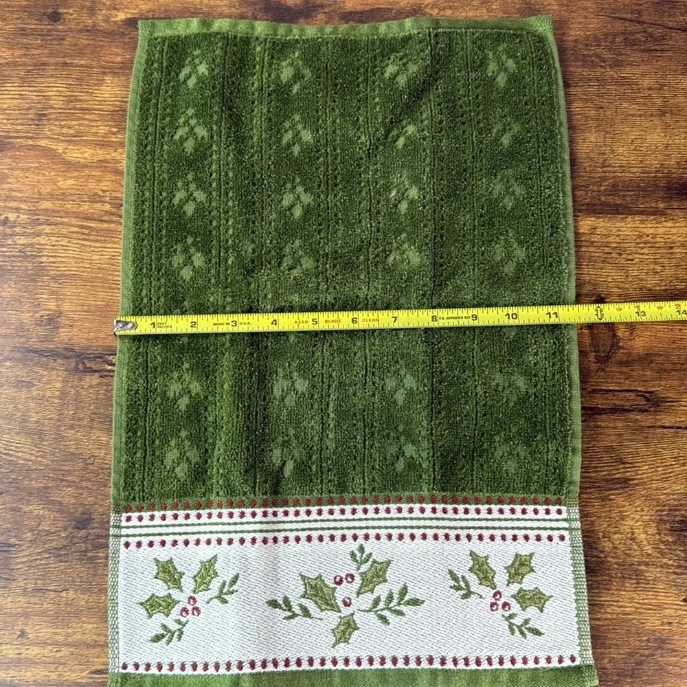 Green Holiday Towel with Holly Design